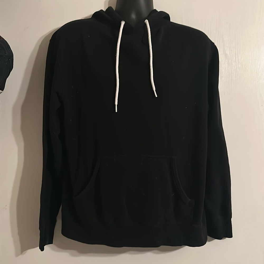 Mens 
Large 
Hoodie